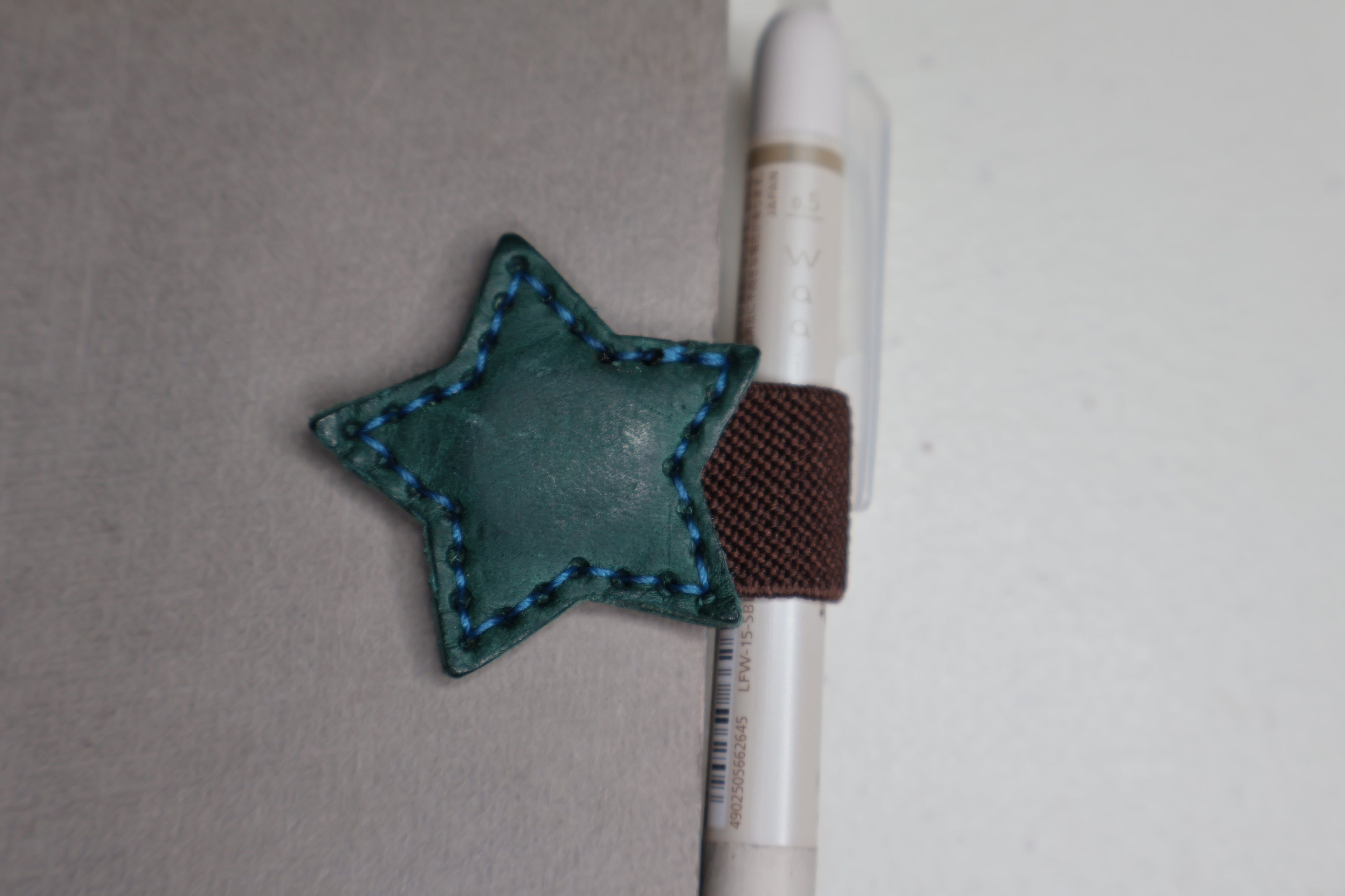 Star Magnet Pen Holder